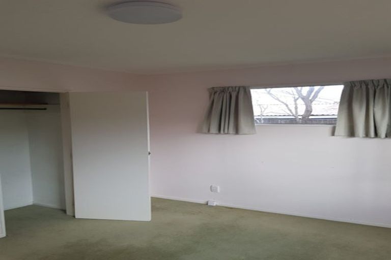 Photo of property in 5 Endeavour Avenue, Lyall Bay, Wellington, 6022