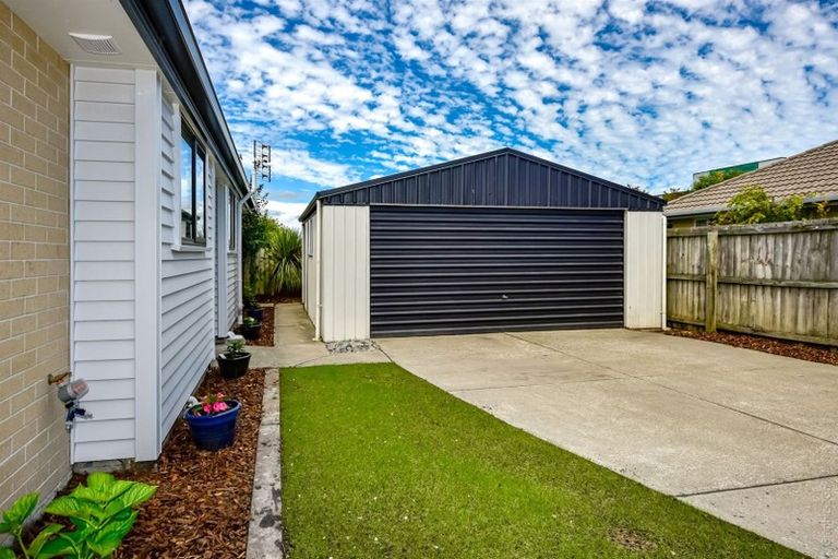 Photo of property in 49 Shannon Place, Belfast, Christchurch, 8051