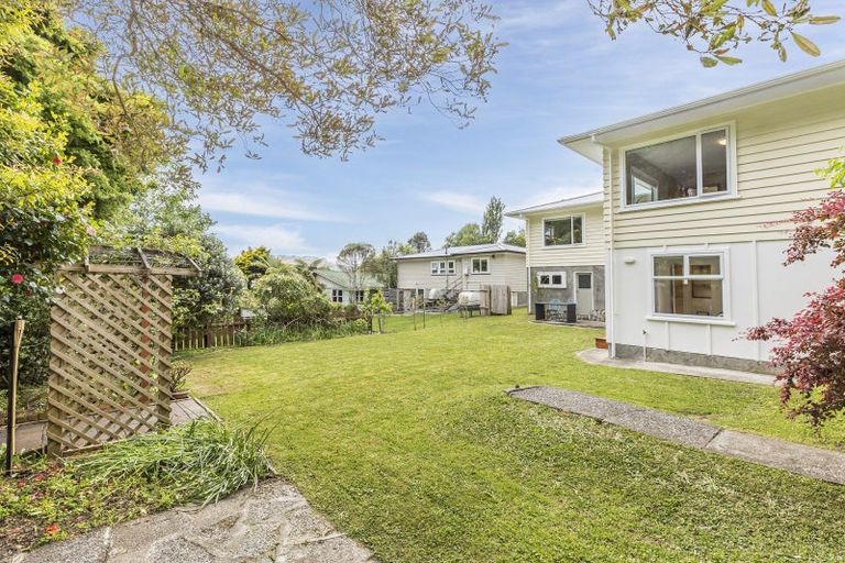 Photo of property in 52 Chester Road, Tawa, Wellington, 5028