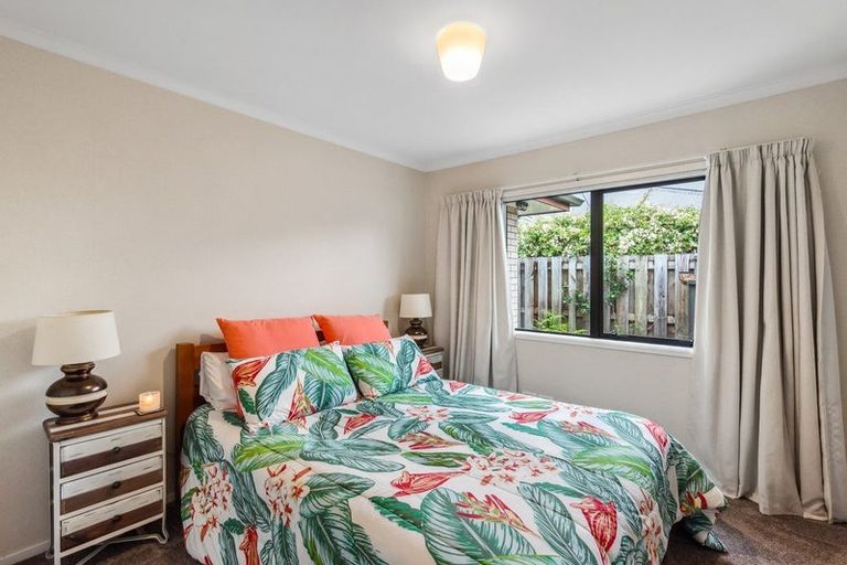 Photo of property in 6 Matuhi Street, Waikanae, 5036