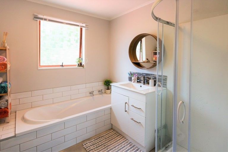 Photo of property in 32a Mahana Road, Paraparaumu Beach, Paraparaumu, 5032