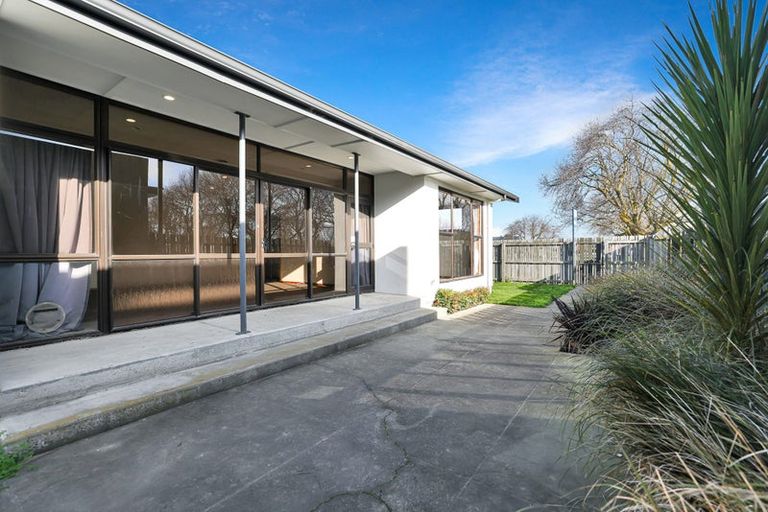 Photo of property in 17 Mona Square, Ashburton, 7700