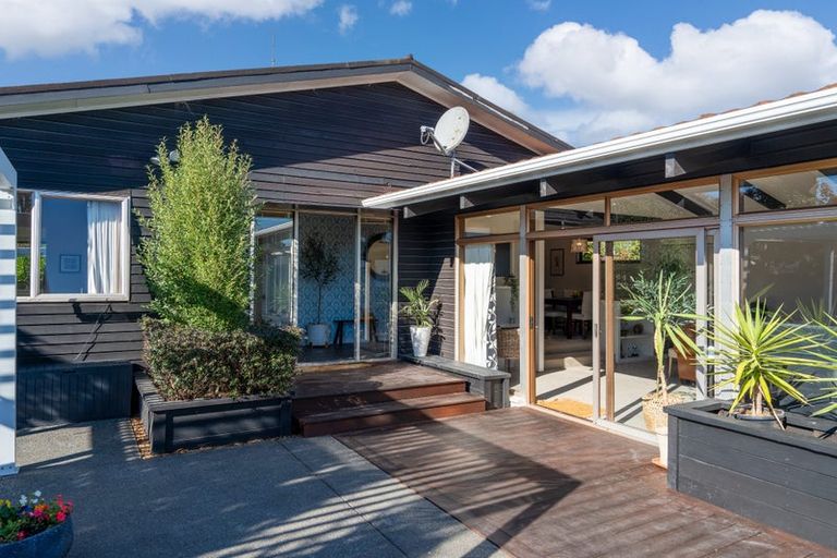 Photo of property in 16 Chilton Drive, Mairehau, Christchurch, 8052