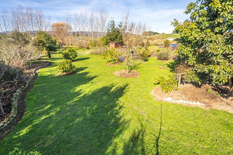 Photo of property in 30 Convent Road, Otaki, 5512