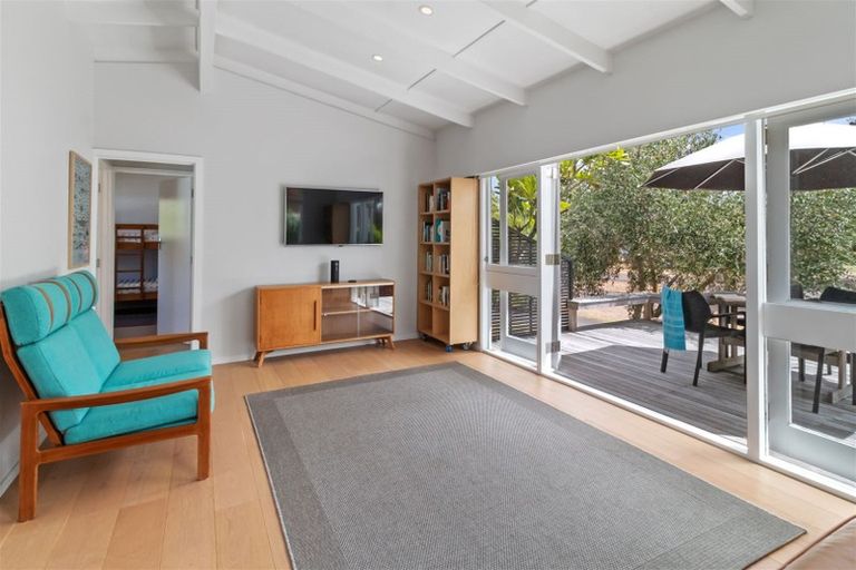 Photo of property in 35 Vista Paku, Pauanui, Hikuai, 3579