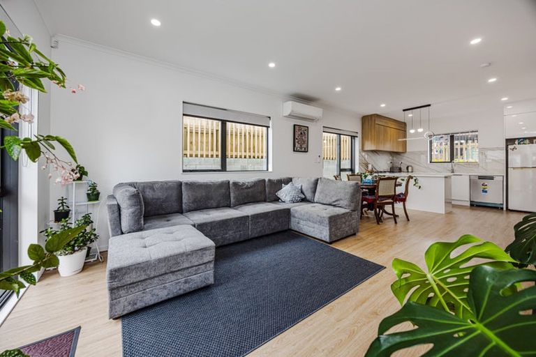 Photo of property in 16d Balgowan Terrace, Conifer Grove, Takanini, 2112