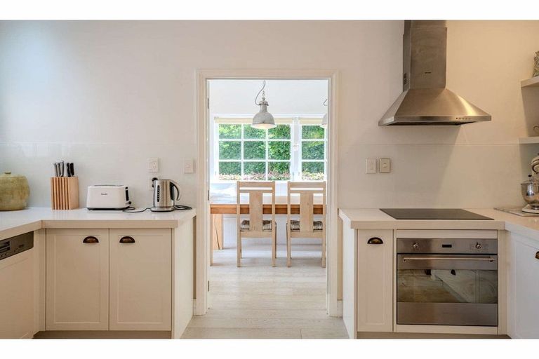 Photo of property in 37 Riverview Road, Kerikeri, 0230
