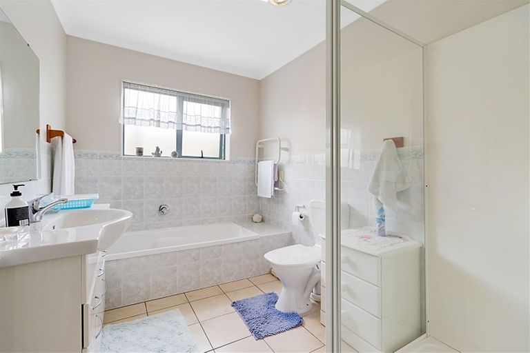 Photo of property in 141 Sturges Road, Henderson, Auckland, 0612