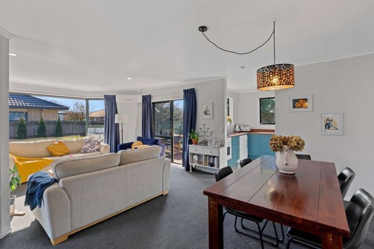 Photo of property in 19 Farnborough Drive, Nawton, Hamilton, 3200