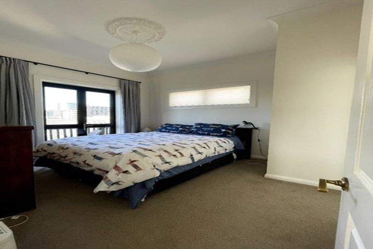 Photo of property in 2b Macdonald Crescent, Te Aro, Wellington, 6011