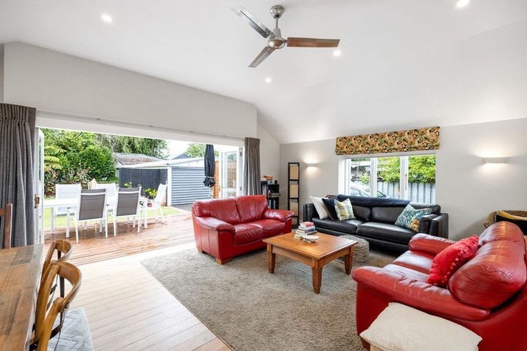 Photo of property in 15 Hamilton Road, Cambridge, 3434