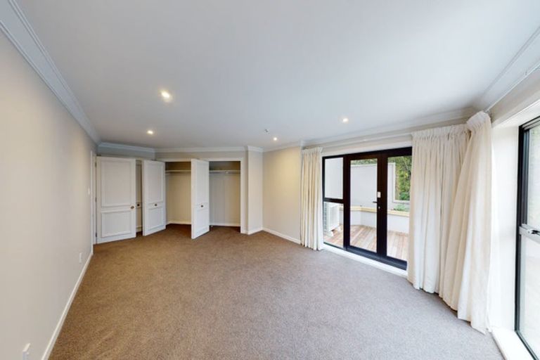 Photo of property in 25u7 Thane Road, Roseneath, Wellington, 6011