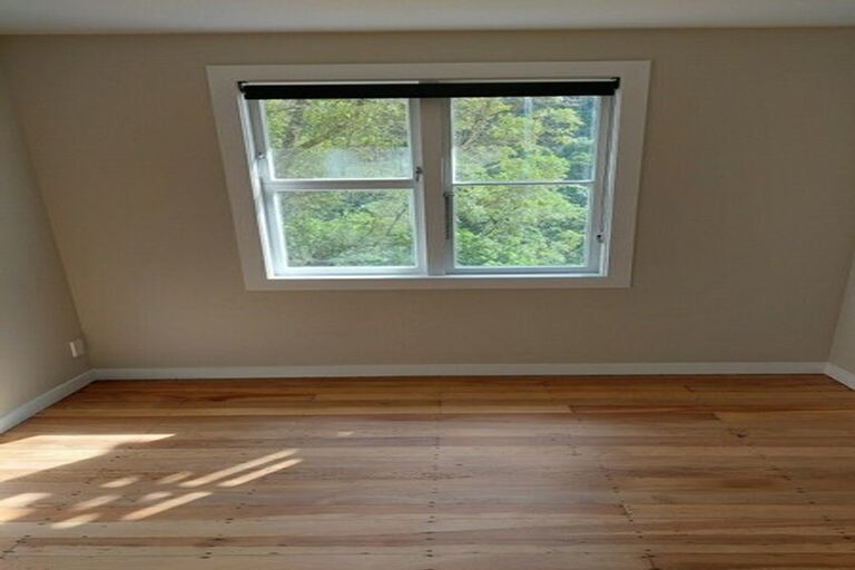 Photo of property in 38 Chaytor Street, Northland, Wellington, 6012