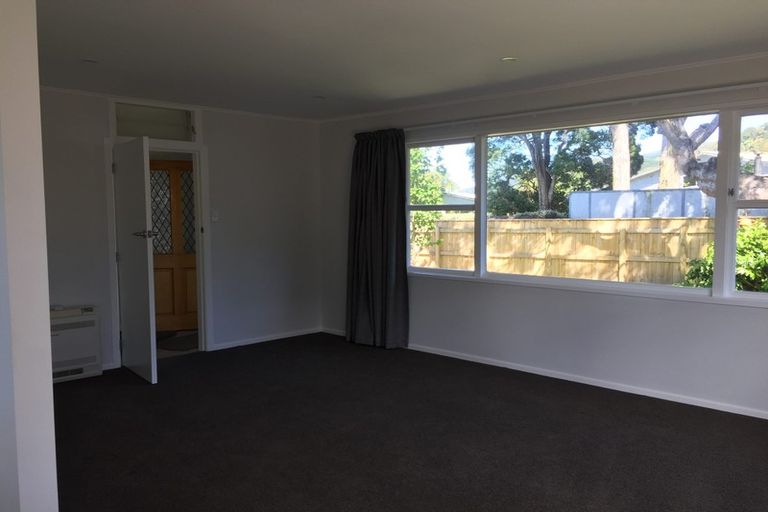 Photo of property in 6 Moehau Grove, Trentham, Upper Hutt, 5018