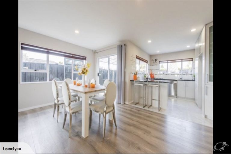 Photo of property in 313 Hobsonville Road, Hobsonville, Auckland, 0618