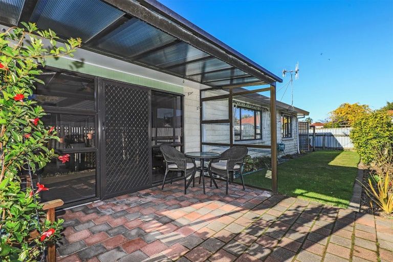Photo of property in 4/52 Avondale Road, Taradale, Napier, 4112