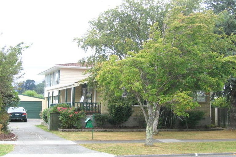 Photo of property in 120 California Drive, Totara Park, Upper Hutt, 5018