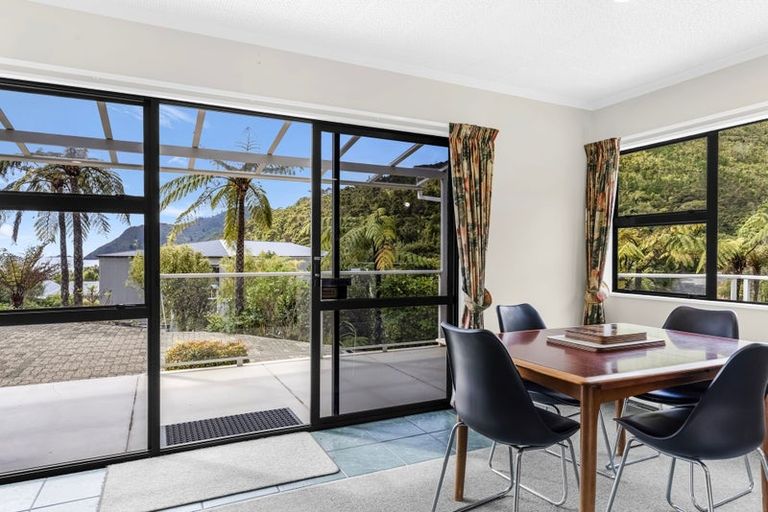 Photo of property in 11 Field Terrace, Okiwi Bay, French Pass, 7193