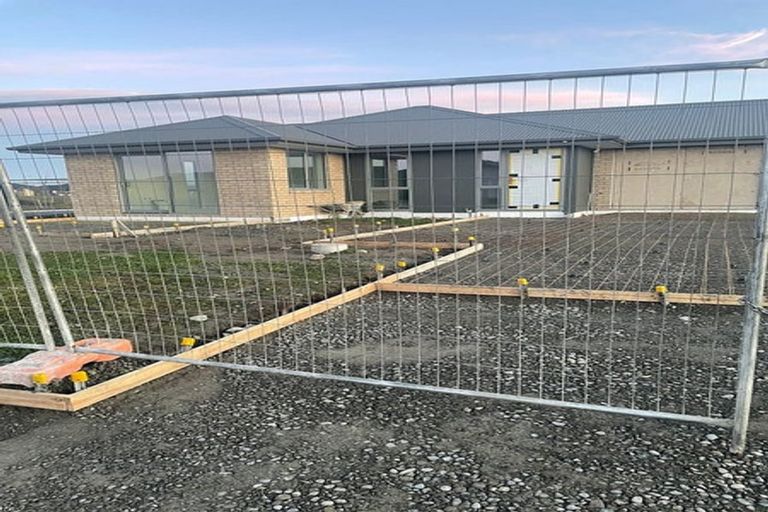 Photo of property in 13 Ellmers Street, Woodend, 7691