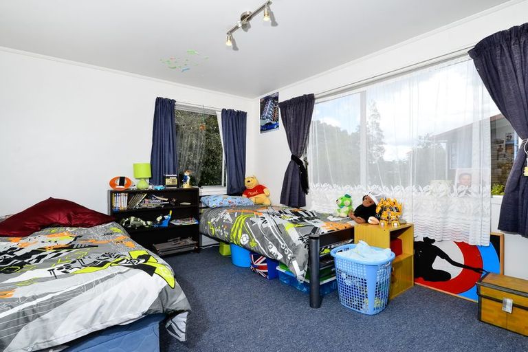 Photo of property in 1 Cushla Place, Massey, Auckland, 0614