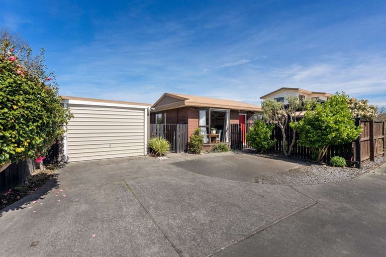 Photo of property in 51 Marshland Road, Shirley, Christchurch, 8061