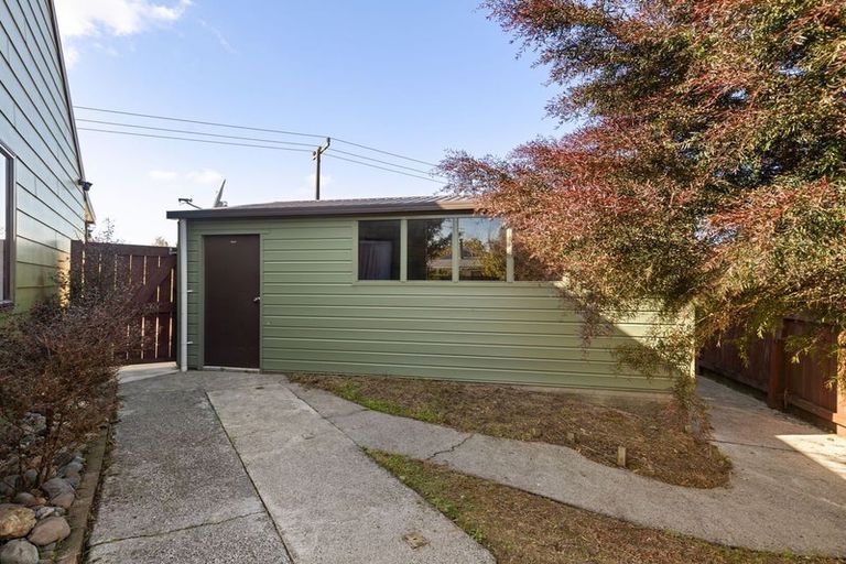 Photo of property in 1 Lydia Place, Kelvin Grove, Palmerston North, 4414