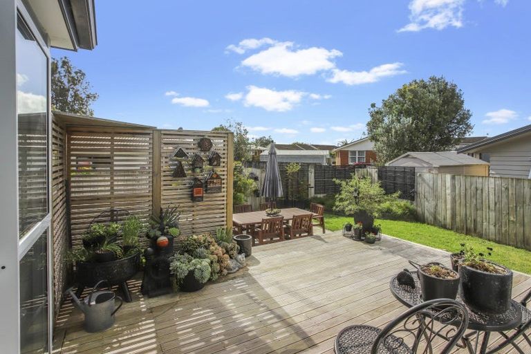 Photo of property in 10 Ararata Lane, Mangere Bridge, Auckland, 2022