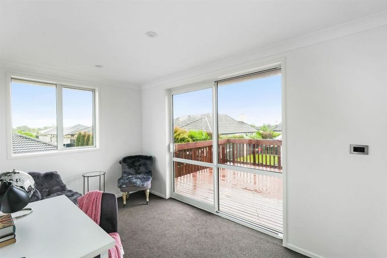 Photo of property in 42 Castellina Drive, Karaka, Papakura, 2113