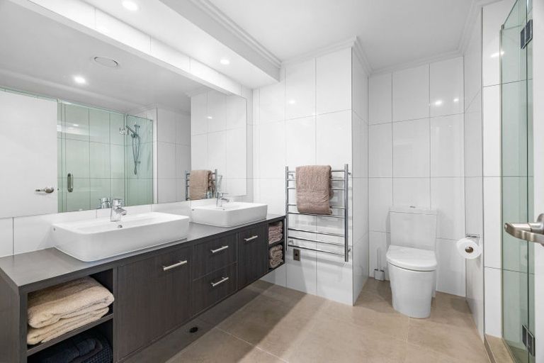 Photo of property in 1/104 Harbour Drive, Otumoetai, Tauranga, 3110