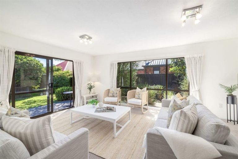 Photo of property in 1/15 Inglewood Place, Avonhead, Christchurch, 8042