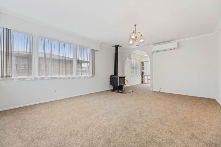 Photo of property in 17 Kenmore Place, Tokoroa, 3420