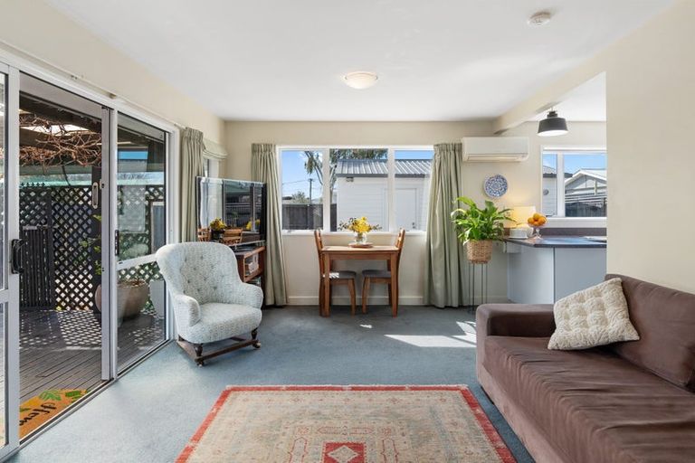 Photo of property in 1/39 Pannell Avenue, Wainoni, Christchurch, 8061