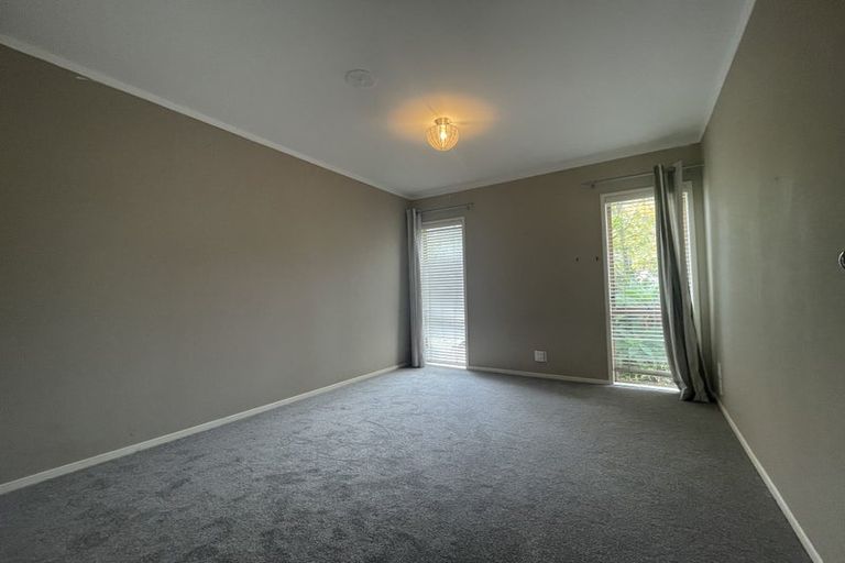 Photo of property in 42 Merriefield Avenue, Forrest Hill, Auckland, 0620