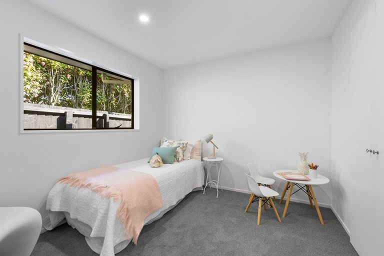 Photo of property in 5 Cricklewood Place, Avonhead, Christchurch, 8042