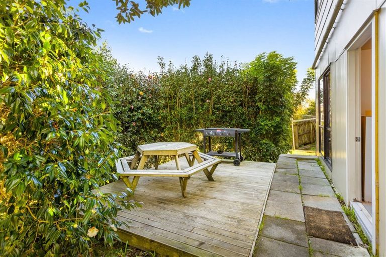 Photo of property in 3 Fernhaven Place, Massey, Auckland, 0614