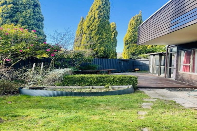 Photo of property in 2/35 Solway Avenue, Ilam, Christchurch, 8041