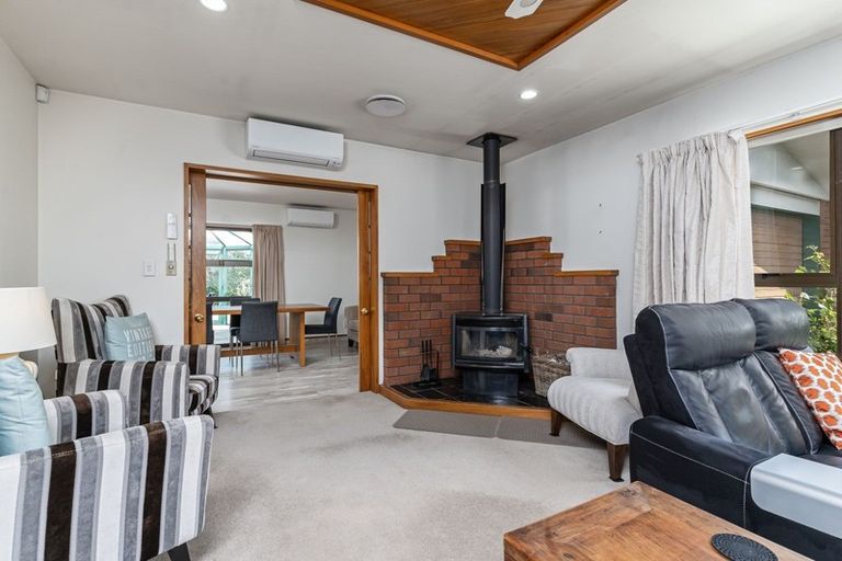 Photo of property in 35 Reading Street, Greytown, 5712