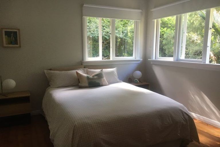 Photo of property in 26 Paturoa Road, Titirangi, Auckland, 0604