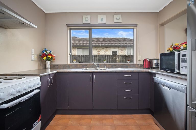 Photo of property in 22 Margarita Rise, Pukekohe, 2120