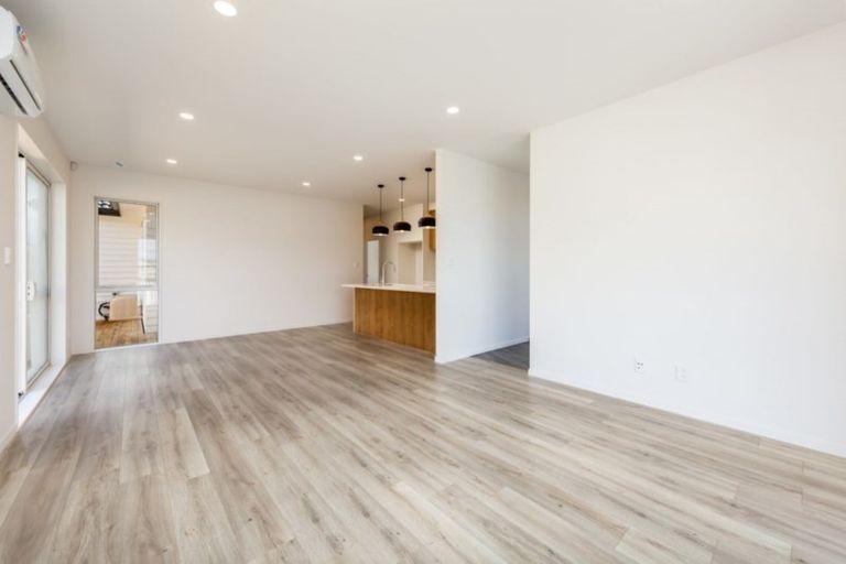 Photo of property in 12 Hemopo Street, Pukekohe, 2120