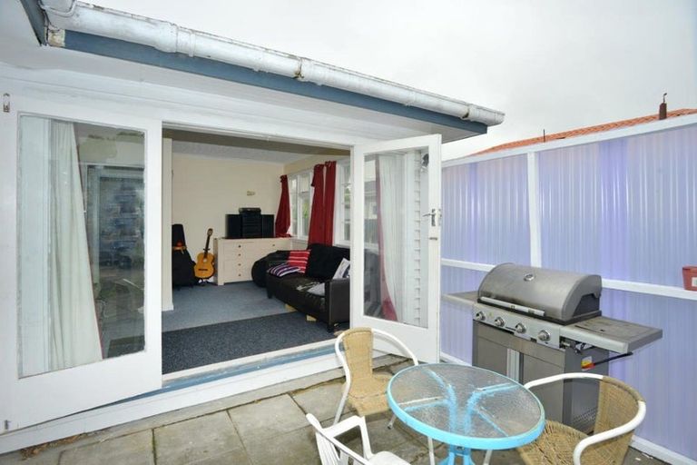 Photo of property in 71 Barton Street, Woolston, Christchurch, 8023