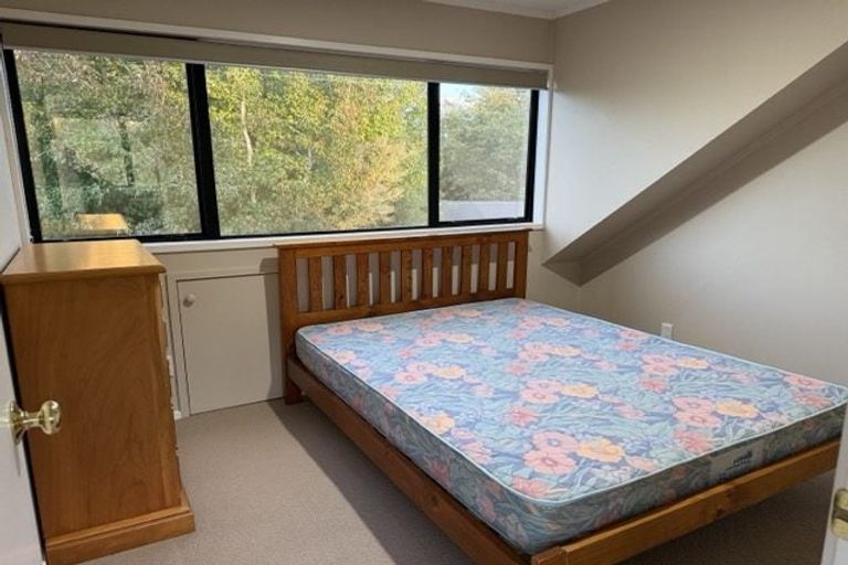 Photo of property in 13 Wainoni Heights, Greenhithe, Auckland, 0632