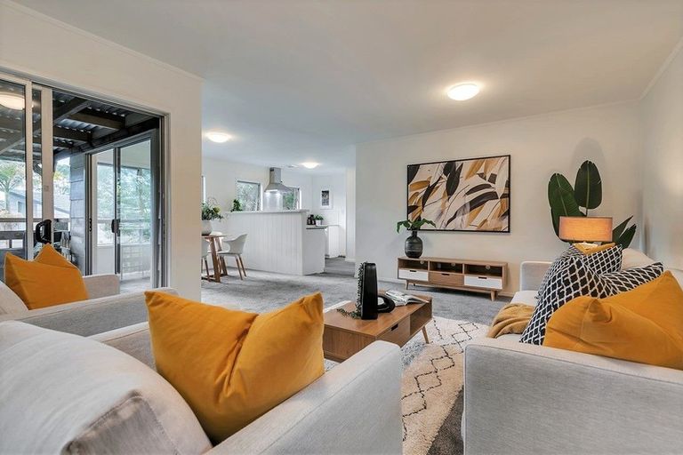 Photo of property in 5 Caram Place, Birkenhead, Auckland, 0626