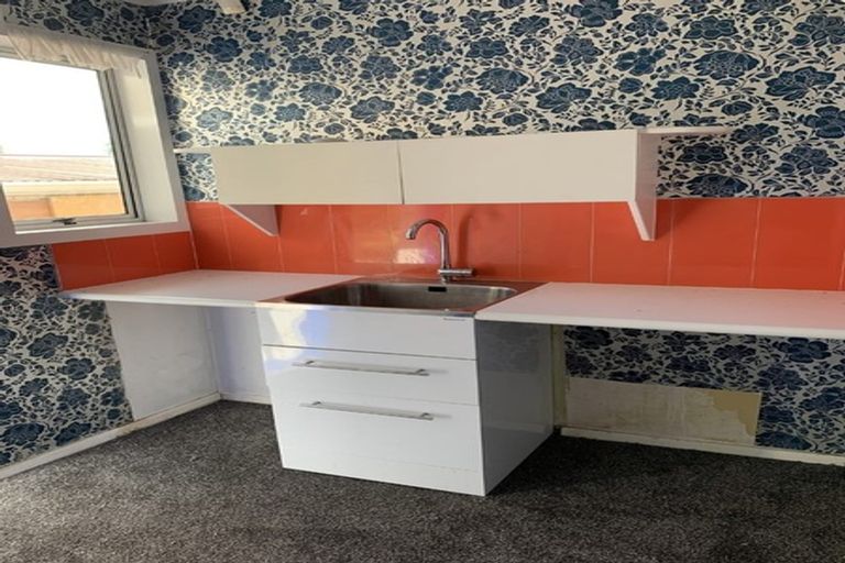 Photo of property in 26 Humphrey Kemp Avenue, Henderson, Auckland, 0612