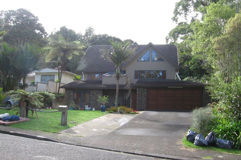 Photo of property in 14 Ngaio Road, Titirangi, Auckland, 0604