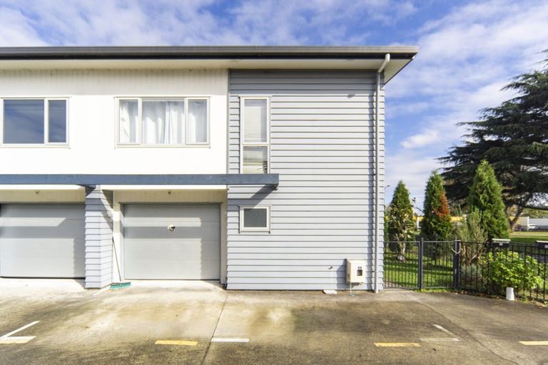 Photo of property in 1/13 Crosher Place, Silverdale, Hamilton, 3216
