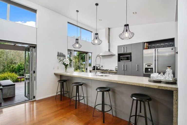 Photo of property in 8 Pineview Lane, Helensville, 0875