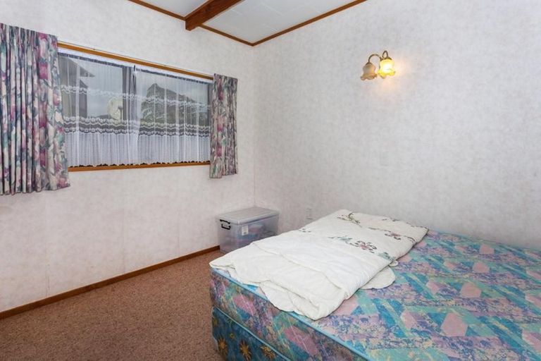 Photo of property in 107 Brook Place, Whangamata, 3620