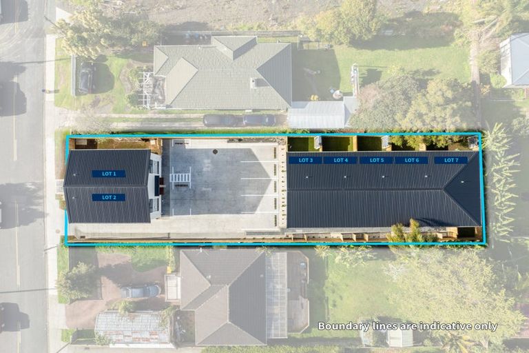 Photo of property in 1/3 Royal View Road, Te Atatu South, Auckland, 0610