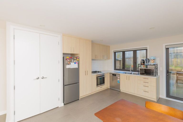 Photo of property in 60u2 Broderick Road, Johnsonville, Wellington, 6037